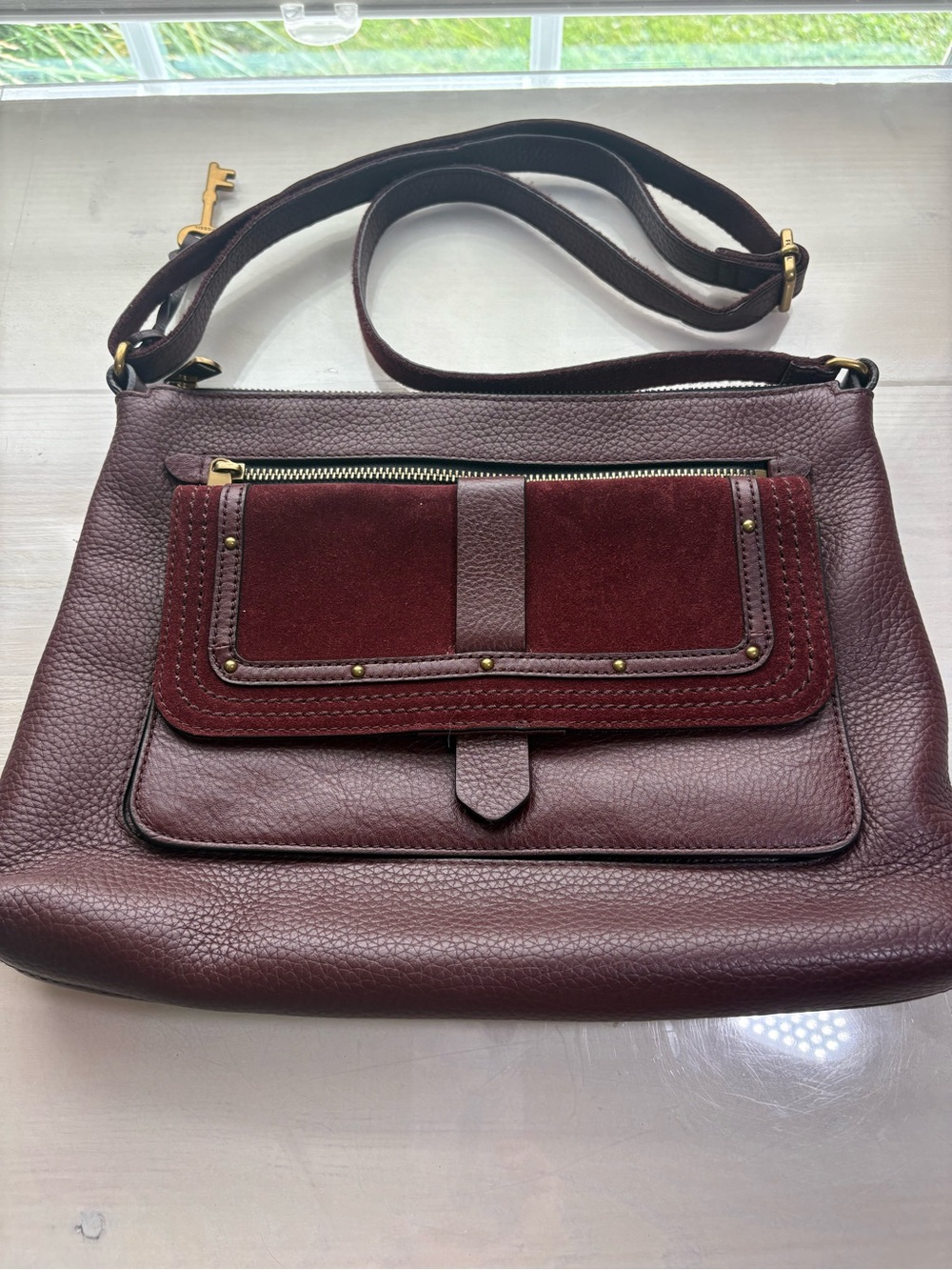Fossil Leather Crossbody Bag in Burgundy